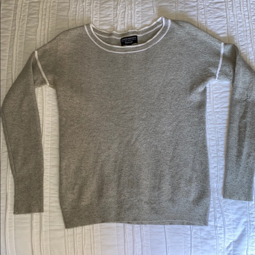 Light grey sweeter (Banana Republic) Italian Yarn